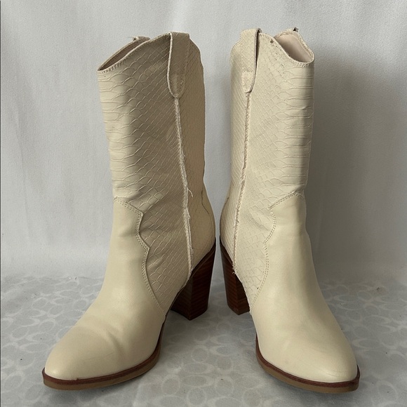MIA Cream Leather Snake Print Raylyn Heeled Cowgirl Boots Shoes **Size 7** 🌸🌸 - Picture 6 of 8